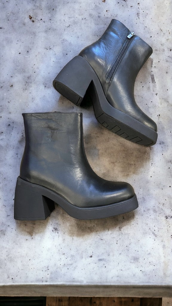 {{ product_title }} - Moda donna online | Tantarobashop