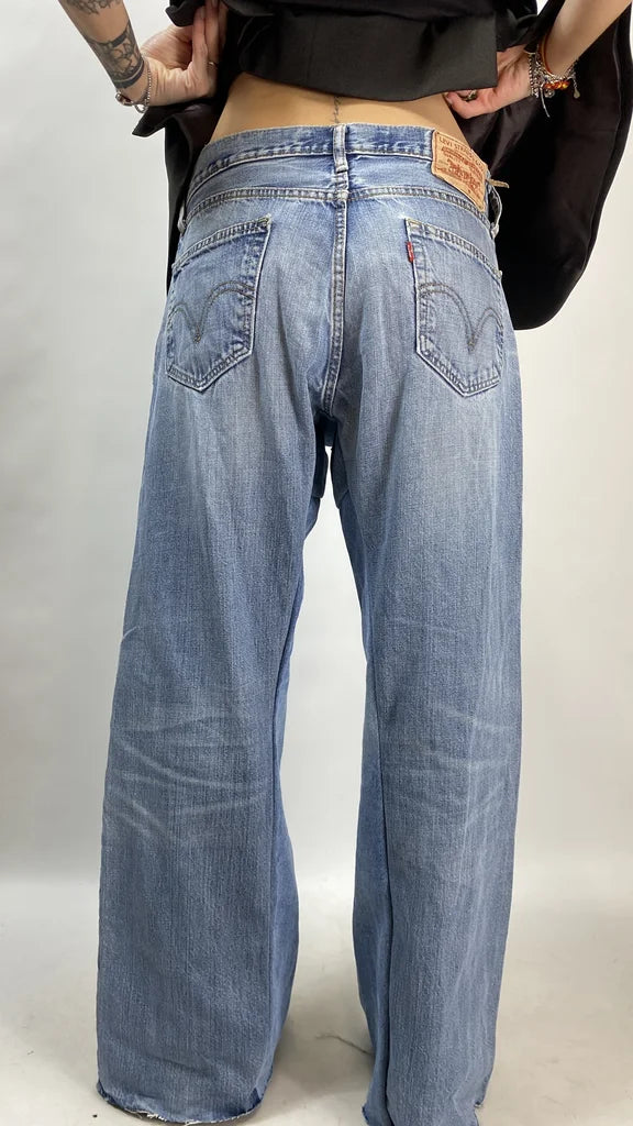 JEANS LEVIS 2.8