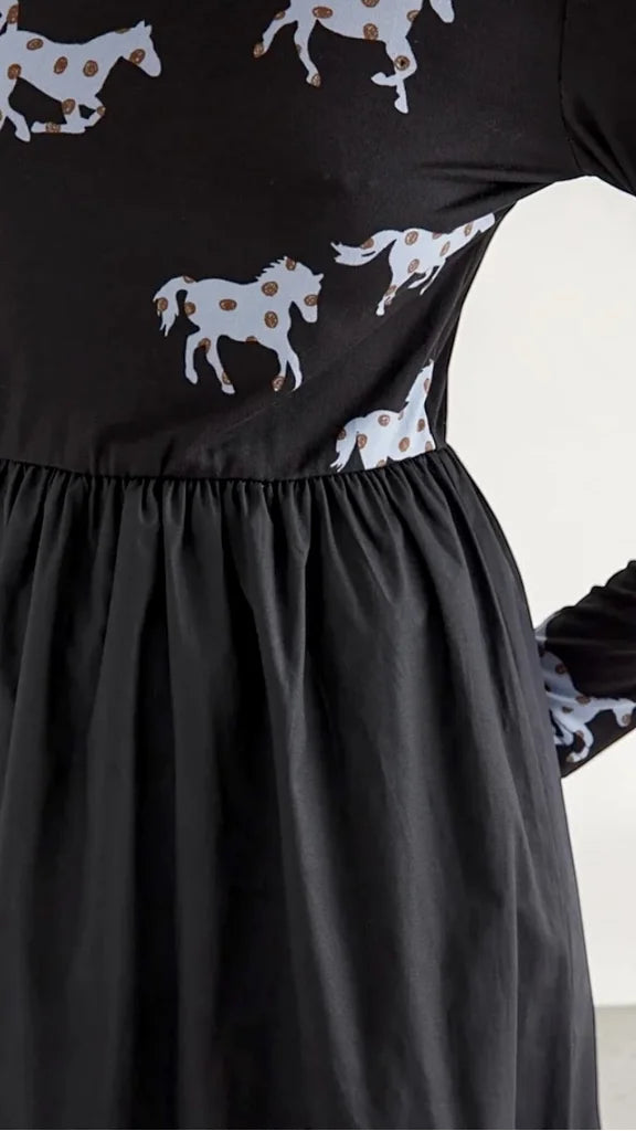 VESTITO HORSES