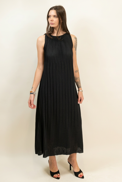 Vestito Armonia frontale in studio