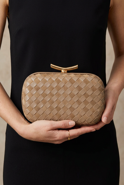 Borsa Ginevra beige con modella