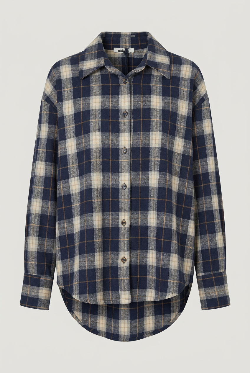 Camicia Borgo Check blu non indossata su sfondo grigio perla
